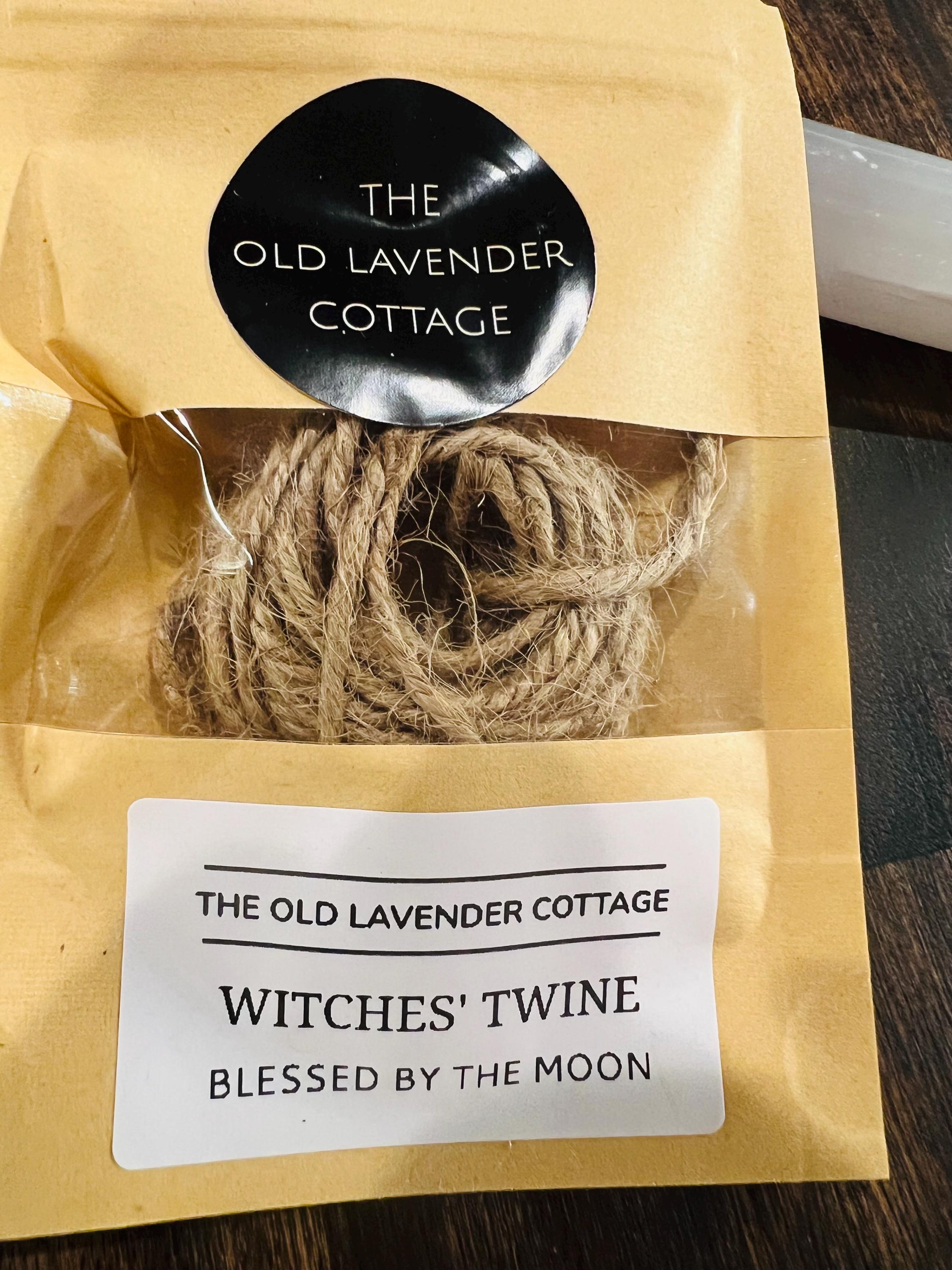 Witches Twine, charged