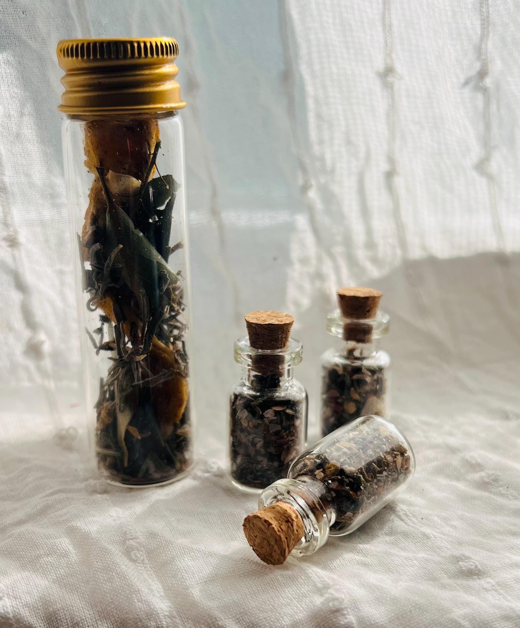 Revenge Spell Vial, Shadow Unbound Potion, Ritual Herbs, 20ml